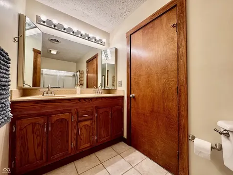560 Sir Lancelot Drive Seymour IN 47274