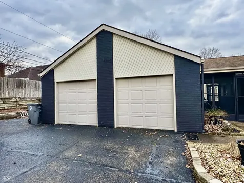 560 Sir Lancelot Drive Seymour IN 47274