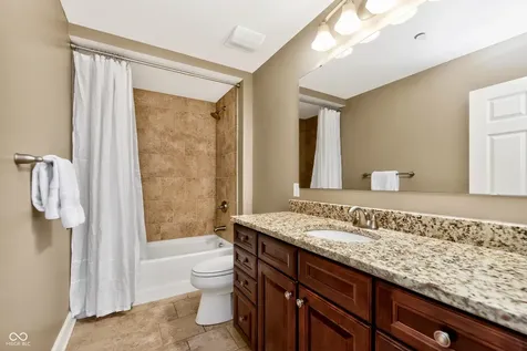20971 Shoreline Court Noblesville IN 46062