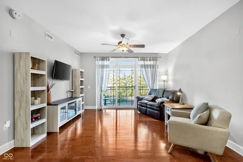 20971 Shoreline Court Noblesville IN 46062