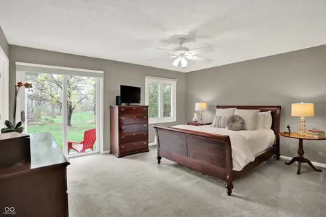 825 Mulberry Street Zionsville IN 46077