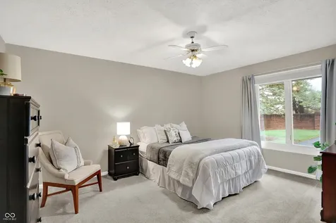 825 Mulberry Street Zionsville IN 46077