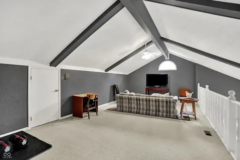 825 Mulberry Street Zionsville IN 46077