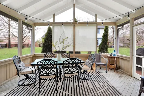 825 Mulberry Street Zionsville IN 46077