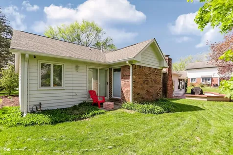 825 Mulberry Street Zionsville IN 46077