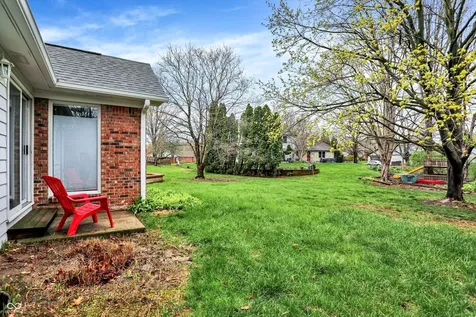 825 Mulberry Street Zionsville IN 46077