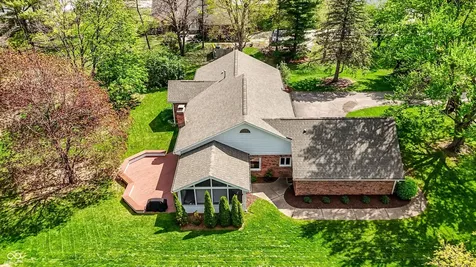 825 Mulberry Street Zionsville IN 46077