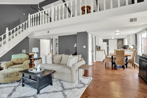 825 Mulberry Street Zionsville IN 46077