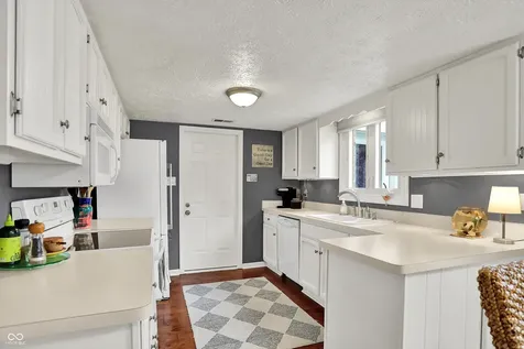 825 Mulberry Street Zionsville IN 46077