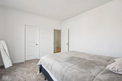 4869 Morning Valley Court Mccordsville IN 46055