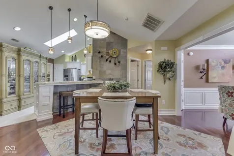 7386 Lake Lakota Place Indianapolis IN 46217
