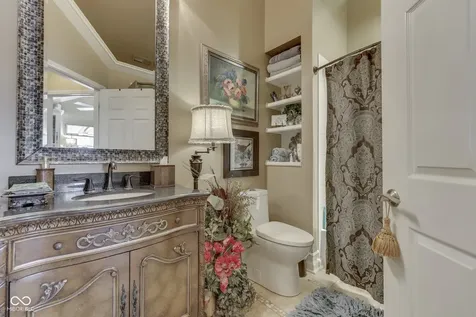 7386 Lake Lakota Place Indianapolis IN 46217
