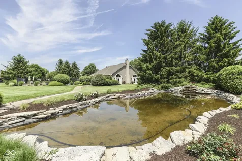 7386 Lake Lakota Place Indianapolis IN 46217