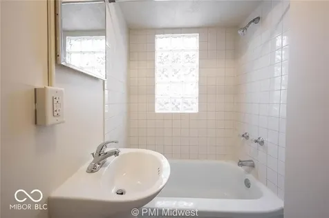 264 N Holmes Avenue Indianapolis IN 46222