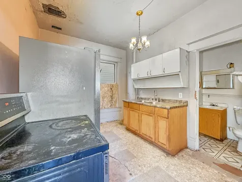 302 S Holmes Avenue Indianapolis IN 46222