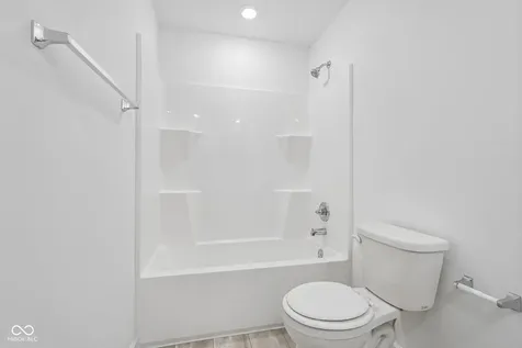 6681 W Sailboat Drive Greenfield IN 46140