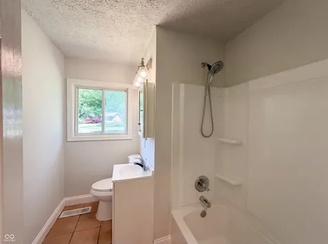 217 Crestwood Drive New Whiteland IN 46184