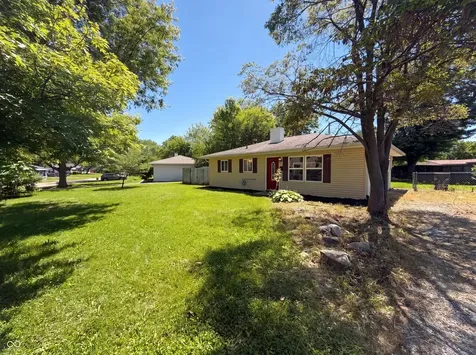 217 Crestwood Drive New Whiteland IN 46184