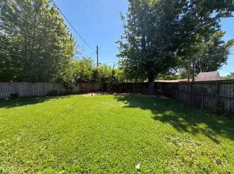 217 Crestwood Drive New Whiteland IN 46184