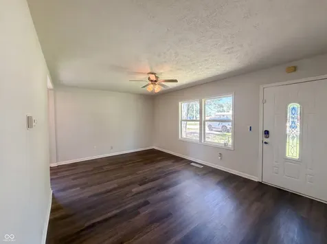 217 Crestwood Drive New Whiteland IN 46184