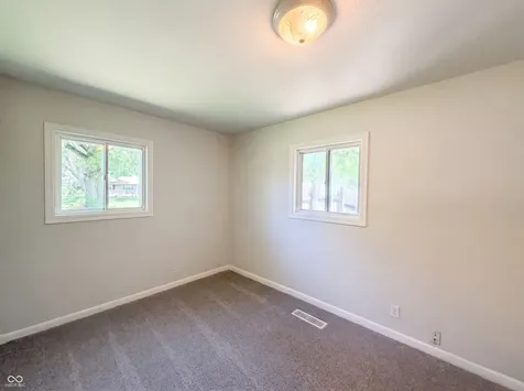 217 Crestwood Drive New Whiteland IN 46184