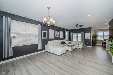 1565 Sadler Way Avon IN 46123