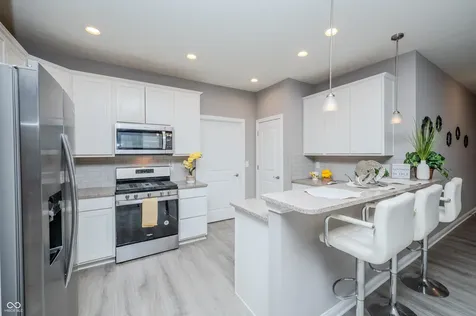 1565 Sadler Way Avon IN 46123