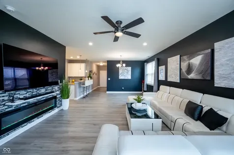 1565 Sadler Way Avon IN 46123