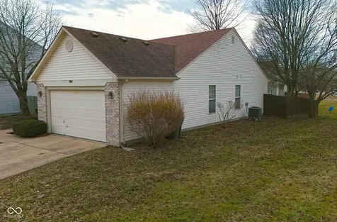 8346 Montgomery Avenue Indianapolis IN 46227