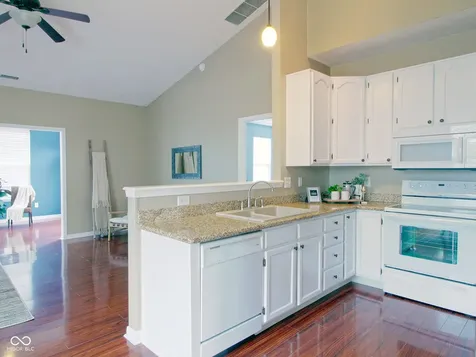 8346 Montgomery Avenue Indianapolis IN 46227