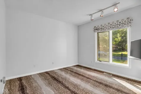 958 Tamarack Circle North Drive Indianapolis IN 46260