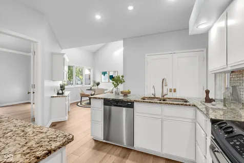 958 Tamarack Circle North Drive Indianapolis IN 46260