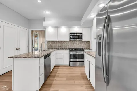 958 Tamarack Circle North Drive Indianapolis IN 46260