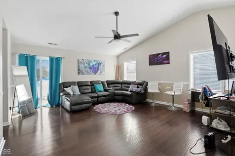 7039 Ira Court Indianapolis IN 46217
