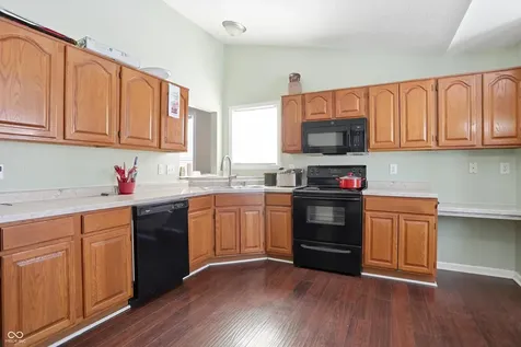 7039 Ira Court Indianapolis IN 46217