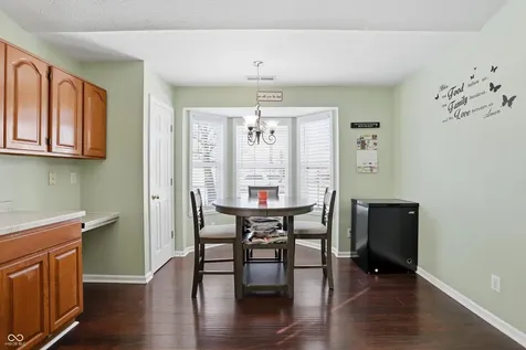 7039 Ira Court Indianapolis IN 46217