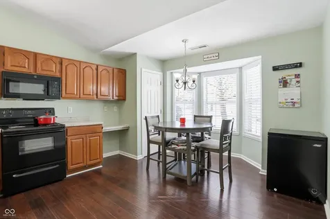 7039 Ira Court Indianapolis IN 46217