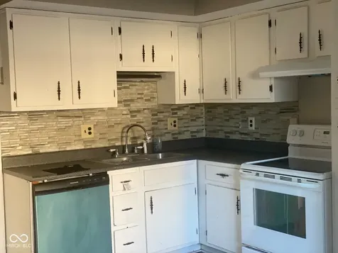 5946 Deerwood Court Indianapolis IN 46254