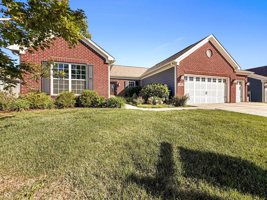 1302 Old Market Square Greenwood IN 46143