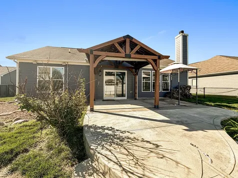 1302 Old Market Square Greenwood IN 46143
