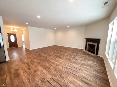 1302 Old Market Square Greenwood IN 46143