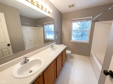 5259 Baysdon Circle Indianapolis IN 46235