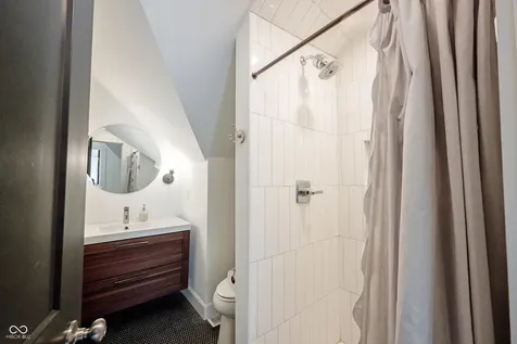 267 Iowa Street Indianapolis IN 46225