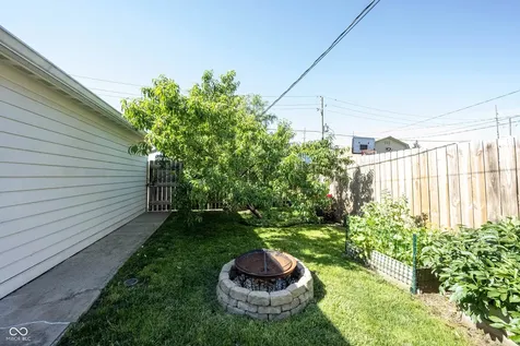267 Iowa Street Indianapolis IN 46225