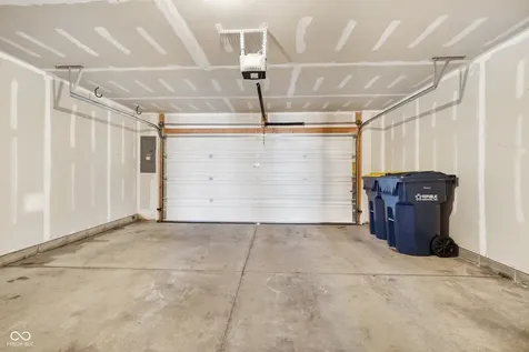 6335 Schooler Drive Whitestown IN 46075