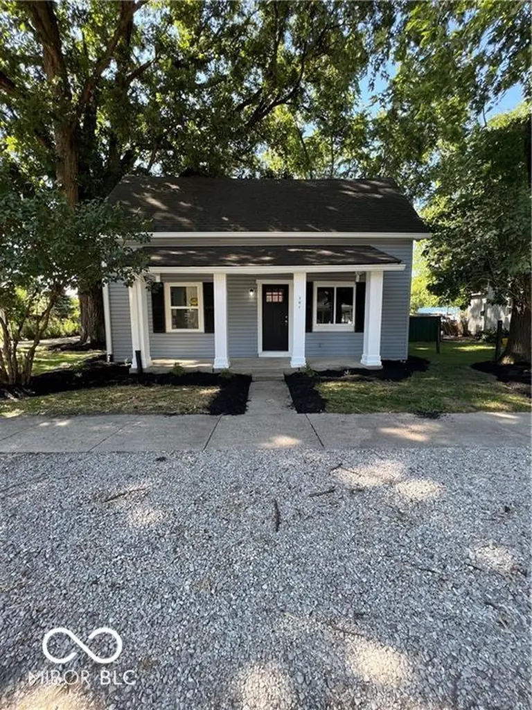 307 E Wall Street Advance IN 46102