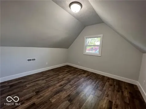 307 E Wall Street Advance IN 46102