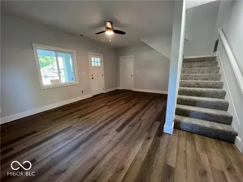 307 E Wall Street Advance IN 46102