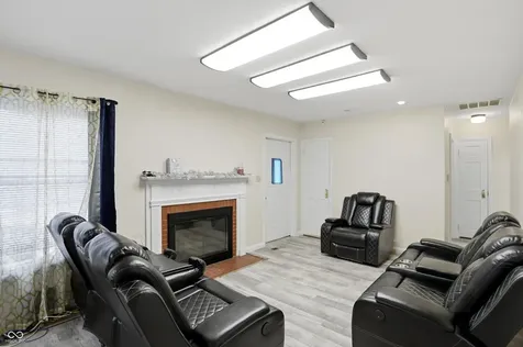 1109 N Shadeland Avenue Indianapolis IN 46219