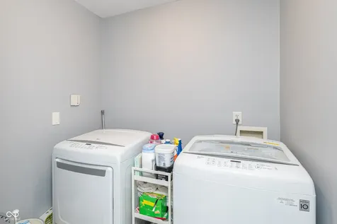 1402 Topp Creek Drive Indianapolis IN 46214